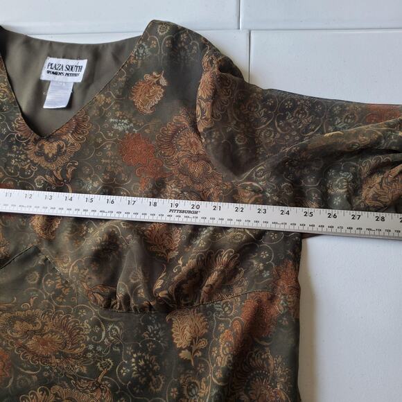 Plaza South Blouse Womens Petite 20W Brown Paisley Sheer Bell Sleeve V Neck - Picture 7 of 9